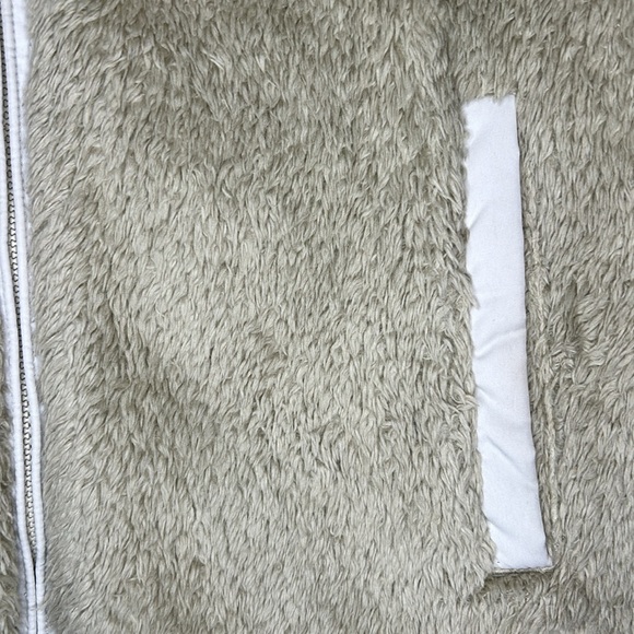 Patagonia Woman’s Los Gatos Fleece Vest, Size Medium - Picture 4 of 6